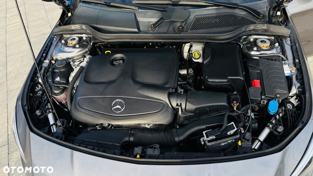 Mercedes-Benz CLA 250 4-Matic - 17