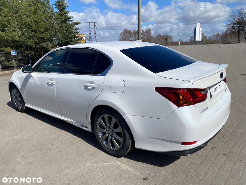 Lexus GS 300h - 2