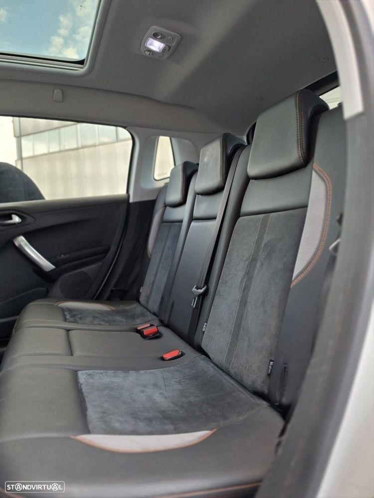 Peugeot 2008 1.6 BlueHDi Crossway - 18