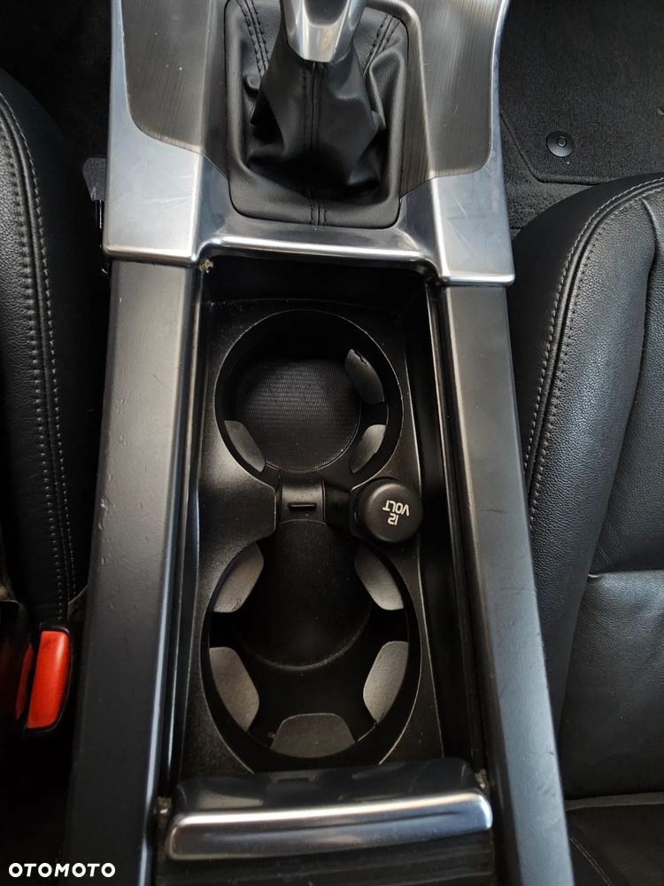 Volvo V60 D4 Drive-E Momentum - 36