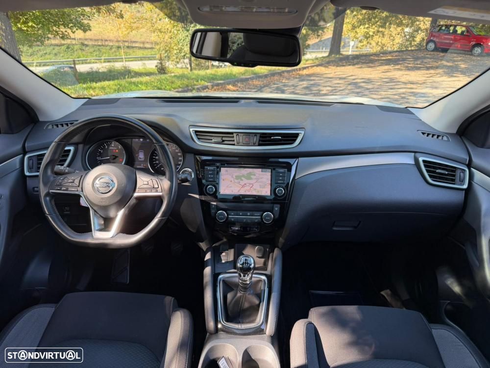 Nissan Qashqai 1.3 DIG-T MHEV Premiere Edition - 16