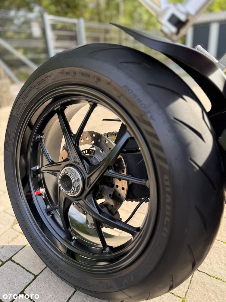 Ducati Streetfighter V4 - 12