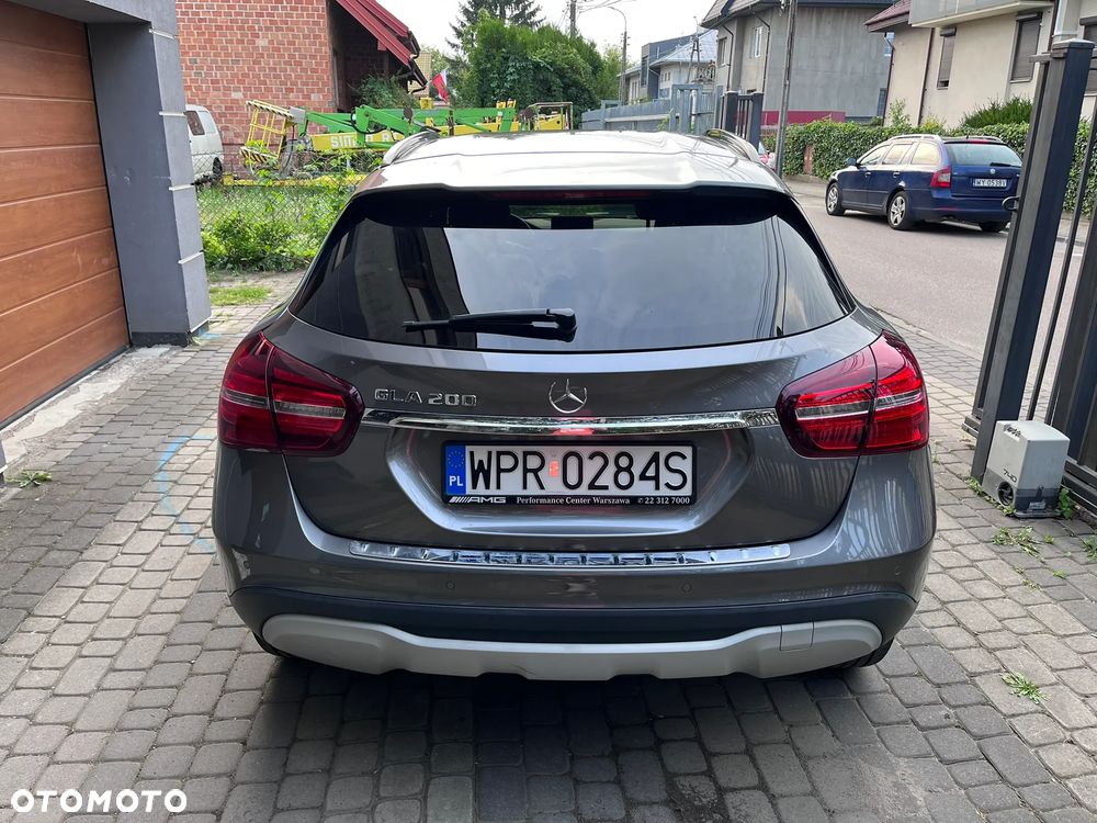 Mercedes-Benz GLA 200 7G-DCT Style - 5
