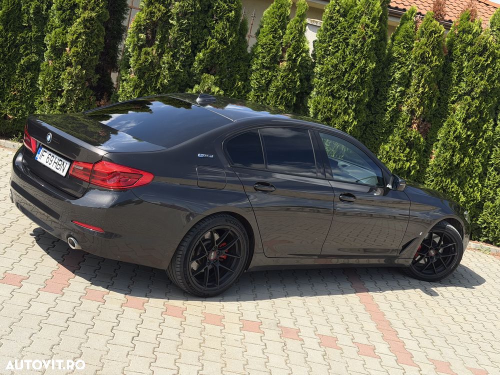BMW Seria 5 530i AT MHEV - 13
