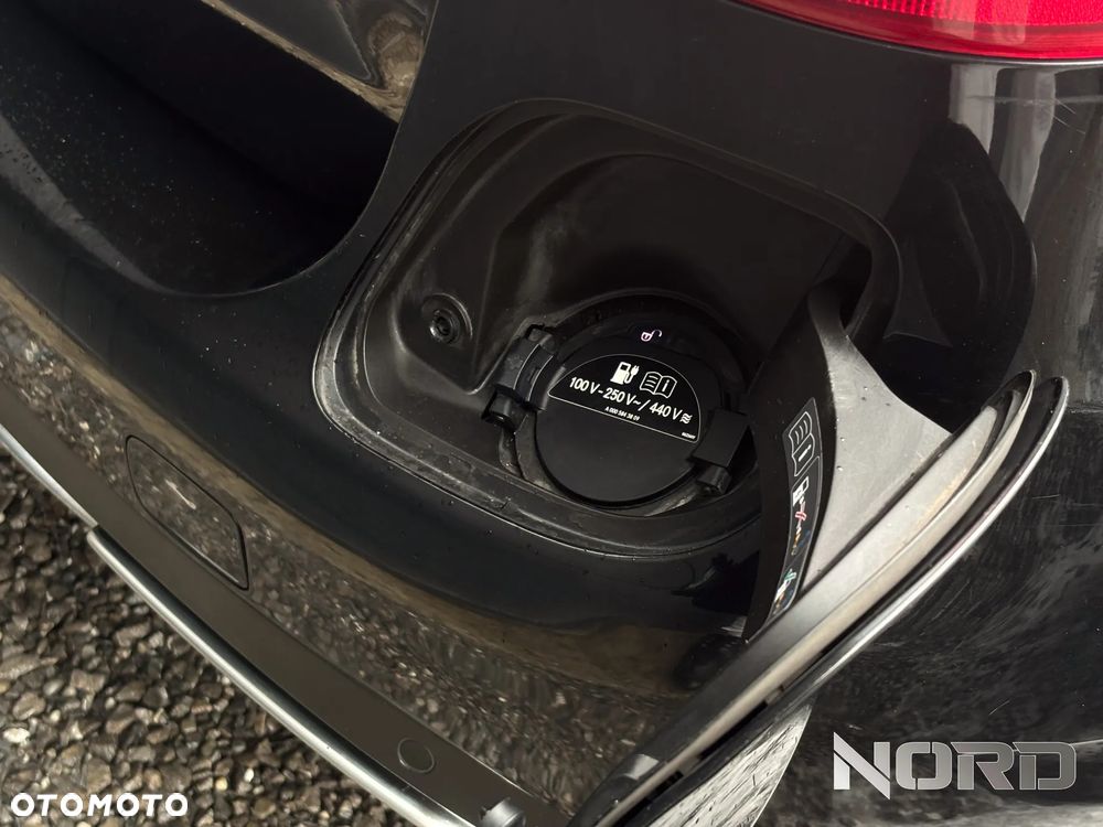 Mercedes-Benz Klasa C 350 e 7G-TRONIC Edition - 13