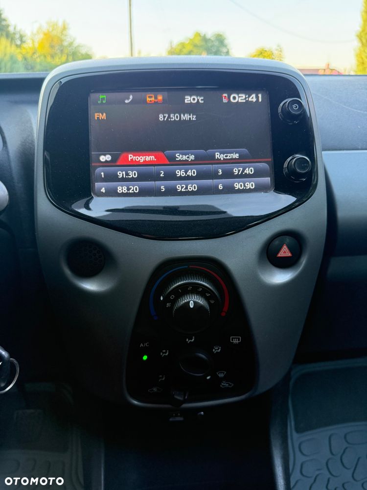 Toyota Aygo x-play - 16