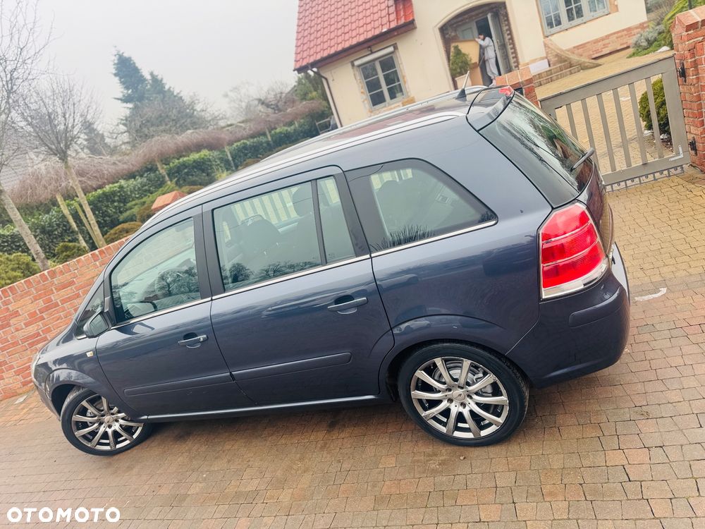 Opel Zafira 1.8 Edition Plus - 32