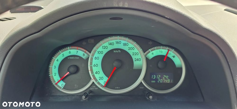 Toyota Corolla Verso 1.8 Luna - 25