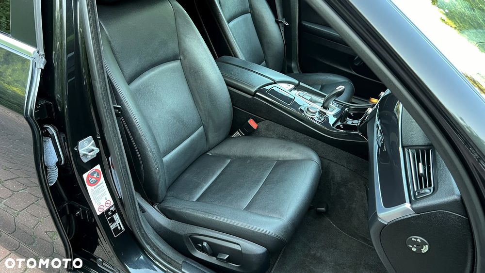 BMW Seria 5 530d Sport-Aut - 26