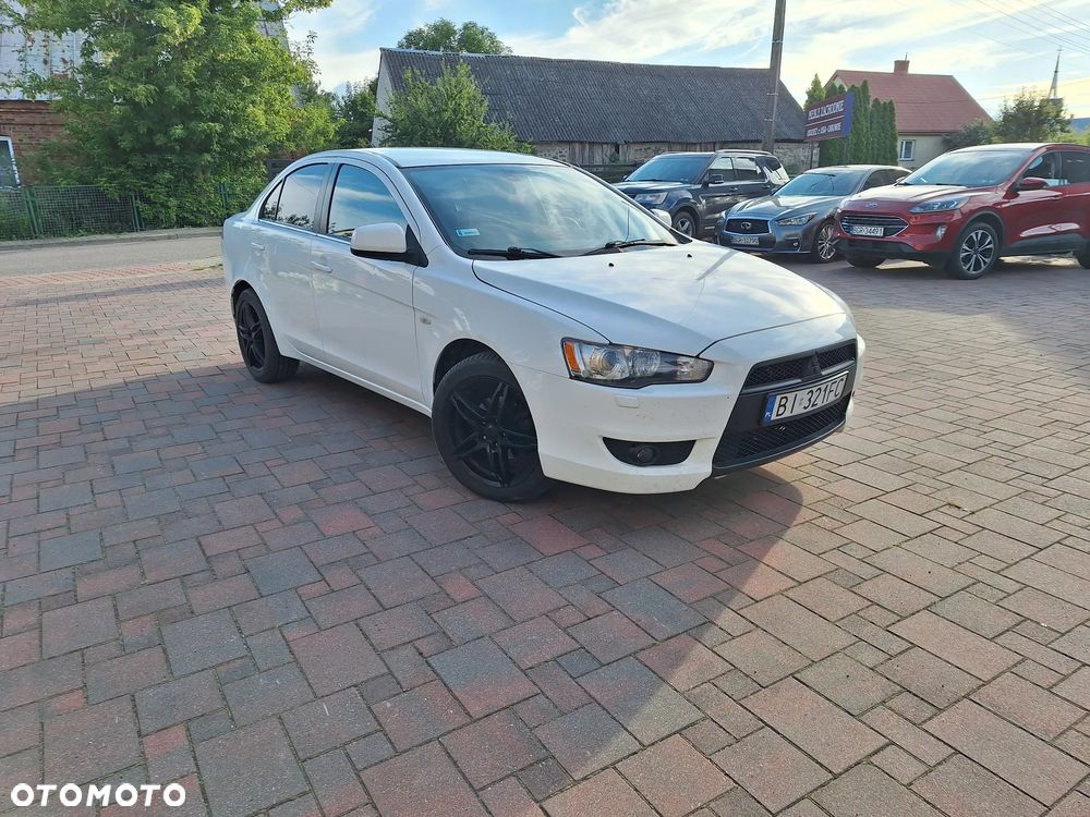 Mitsubishi Lancer 1.6 Inform - 1