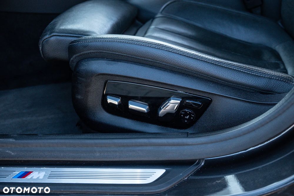 BMW Seria 5 540i xDrive - 16