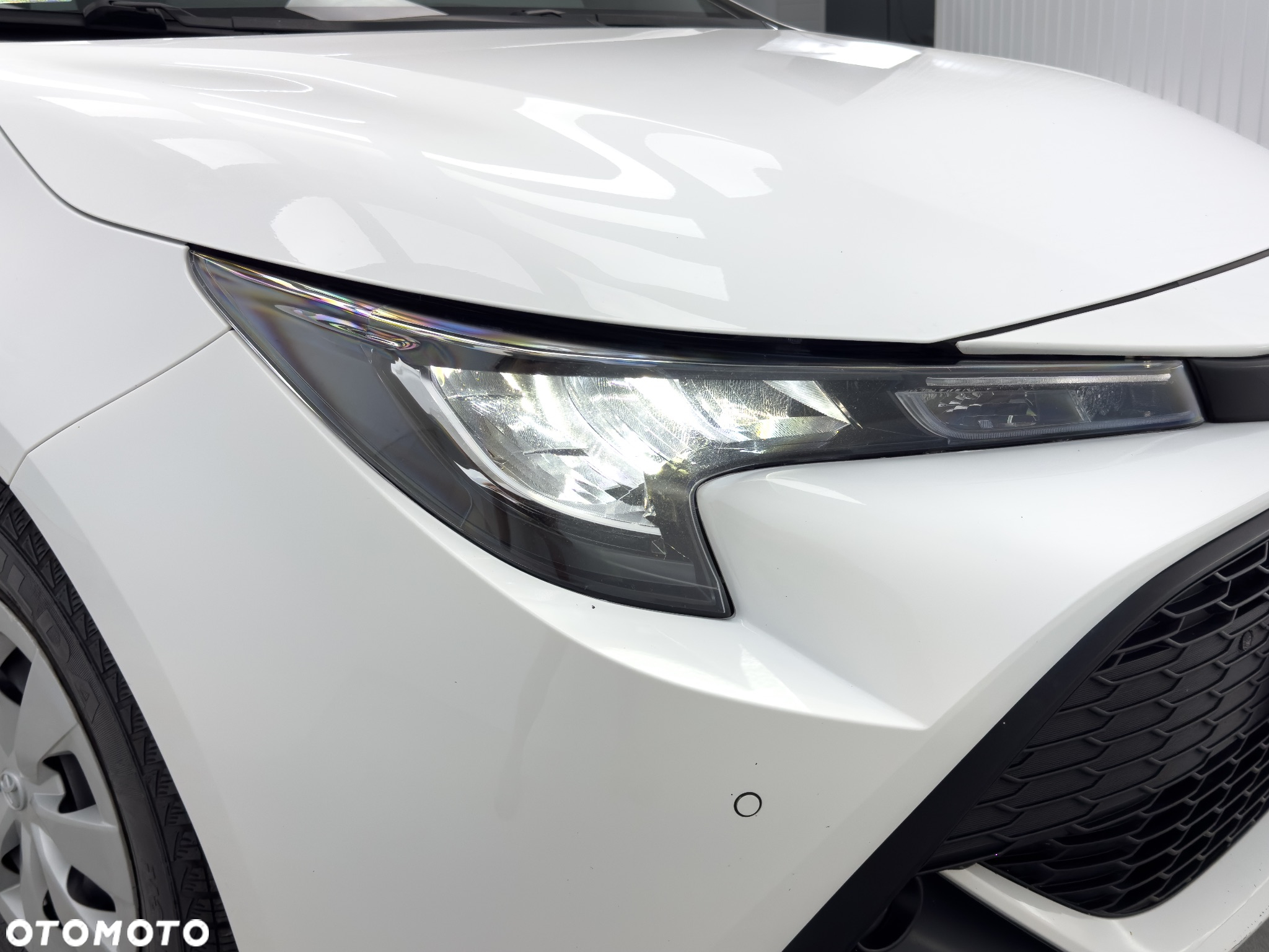Toyota Corolla 1.8 Hybrid Active - 10