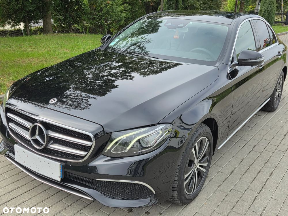 Mercedes-Benz Klasa E 220 d 4Matic T 9G-TRONIC - 3