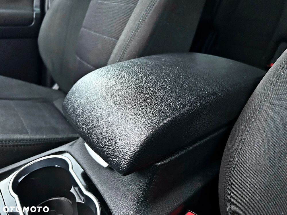 Ford S-Max 2.0 TDCi DPF Titanium - 29