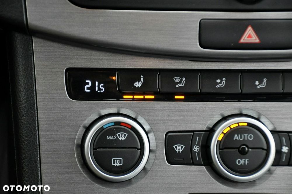 Volkswagen Passat - 34