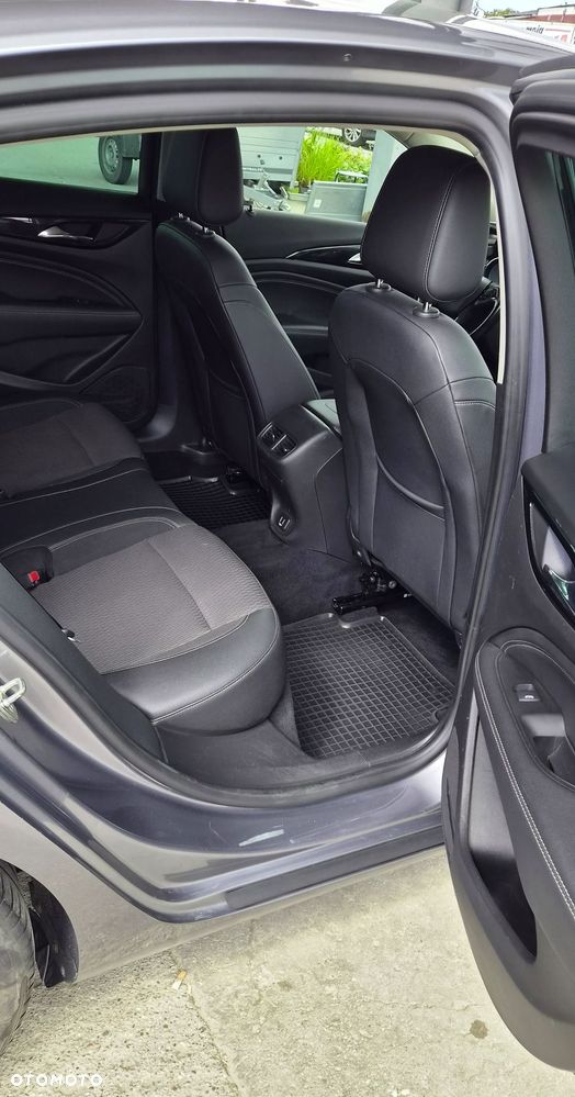 Opel Insignia 1.5 T Innovation S&S - 10