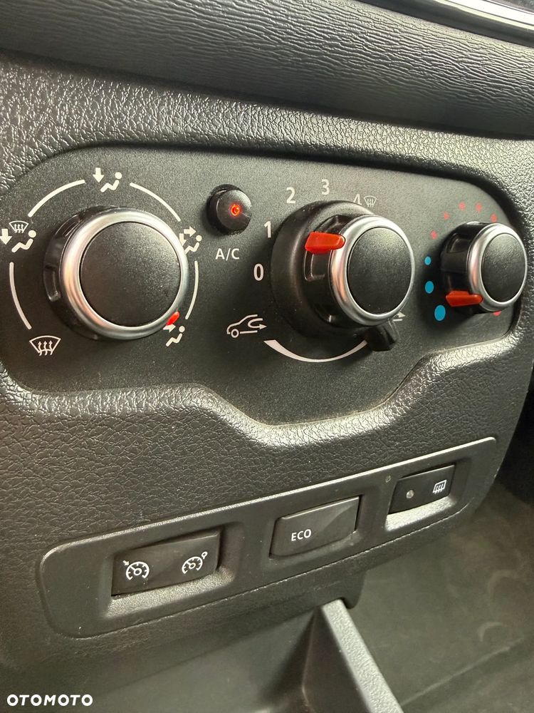 Dacia Lodgy 1.6 SCe Stepway S&S - 18