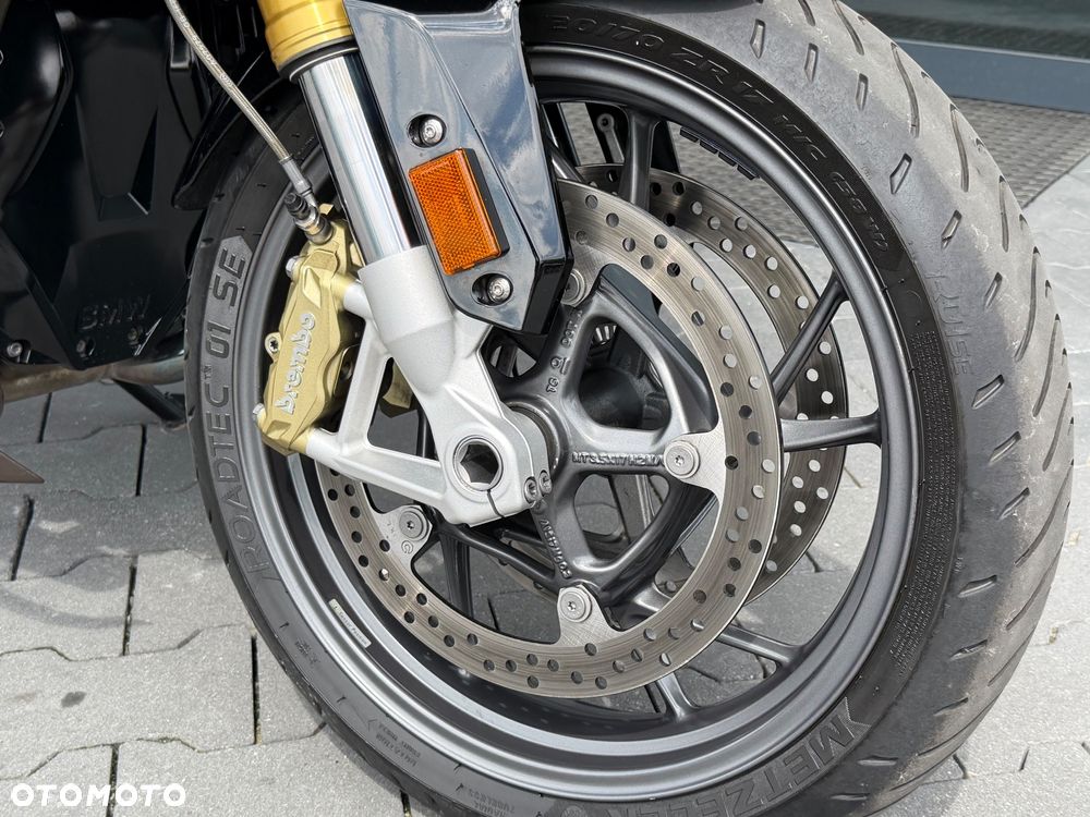 BMW RS - 22
