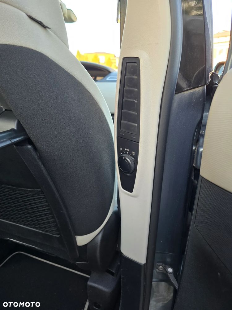 Citroën C4 Picasso 1.6 HDi Equilibre Navi Pack MCP - 22