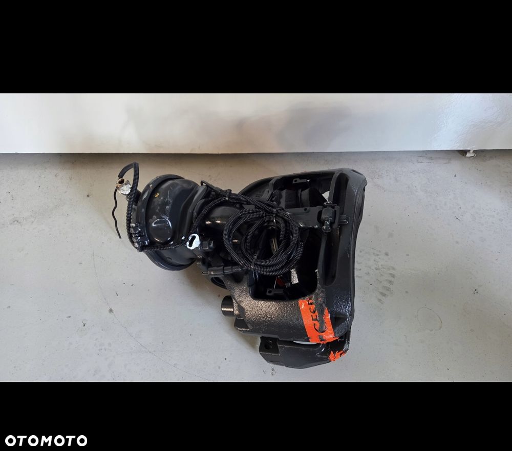 Zacisk hamulcowy klocki Scania s r g nowy model 3034089 - 2