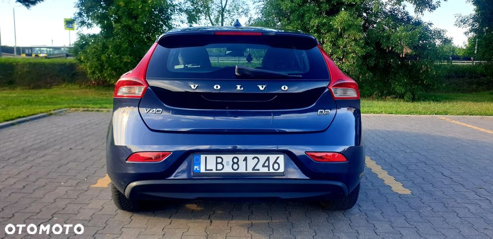 Volvo V40 D2 Momentum - 8