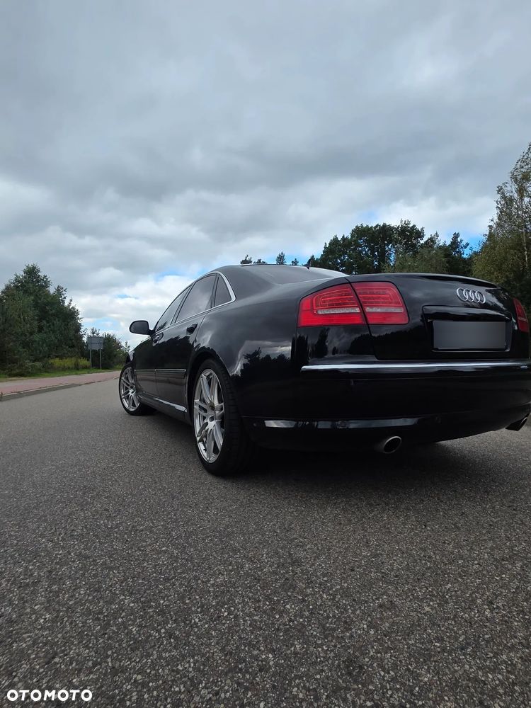 Audi A8 2010 photo 5
