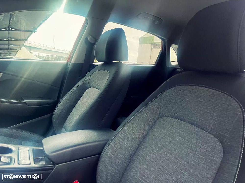 Hyundai Kauai 39 kWh Premium - 12