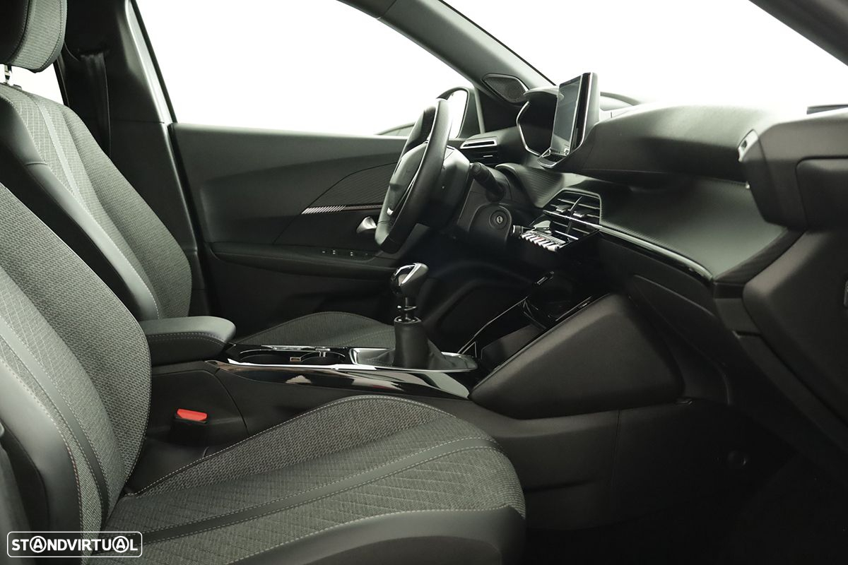 Peugeot 2008 1.2 PureTech Allure - 23