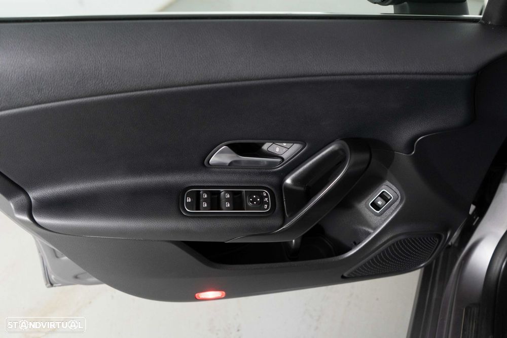 Mercedes-Benz CLA 250 e Shooting Brake Progressive - 20