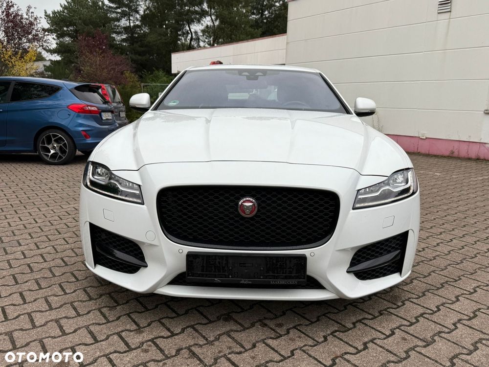 Jaguar XF - 3