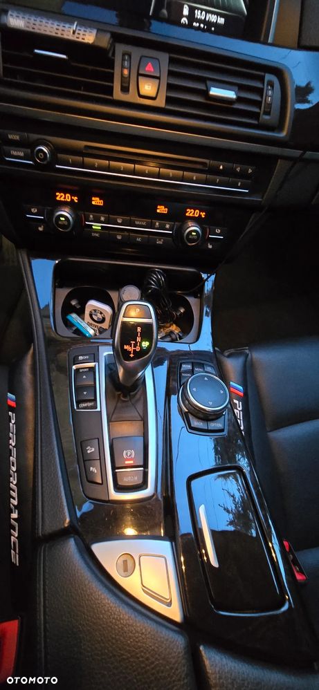 BMW Seria 5 535i xDrive Sport-Aut Luxury Line - 22