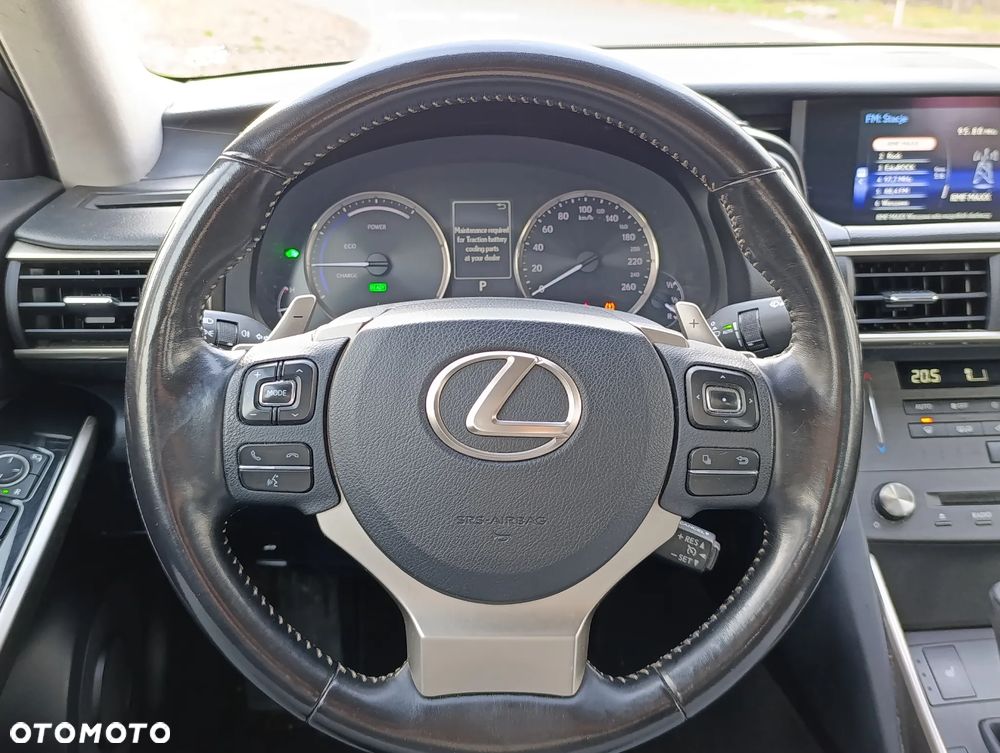 Lexus IS 300h Business Edition - 13