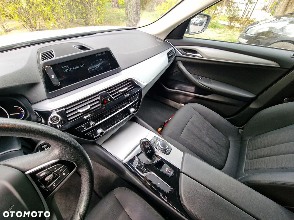 BMW Seria 5 520d Luxury Line - 30