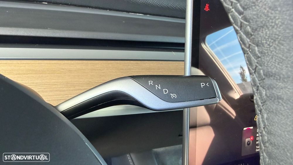 Tesla Model Y Performance Tração Integral - 27