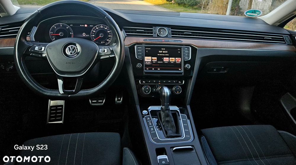 Volkswagen Passat 2.0 TDI SCR 4Mot DSG Highline - 4