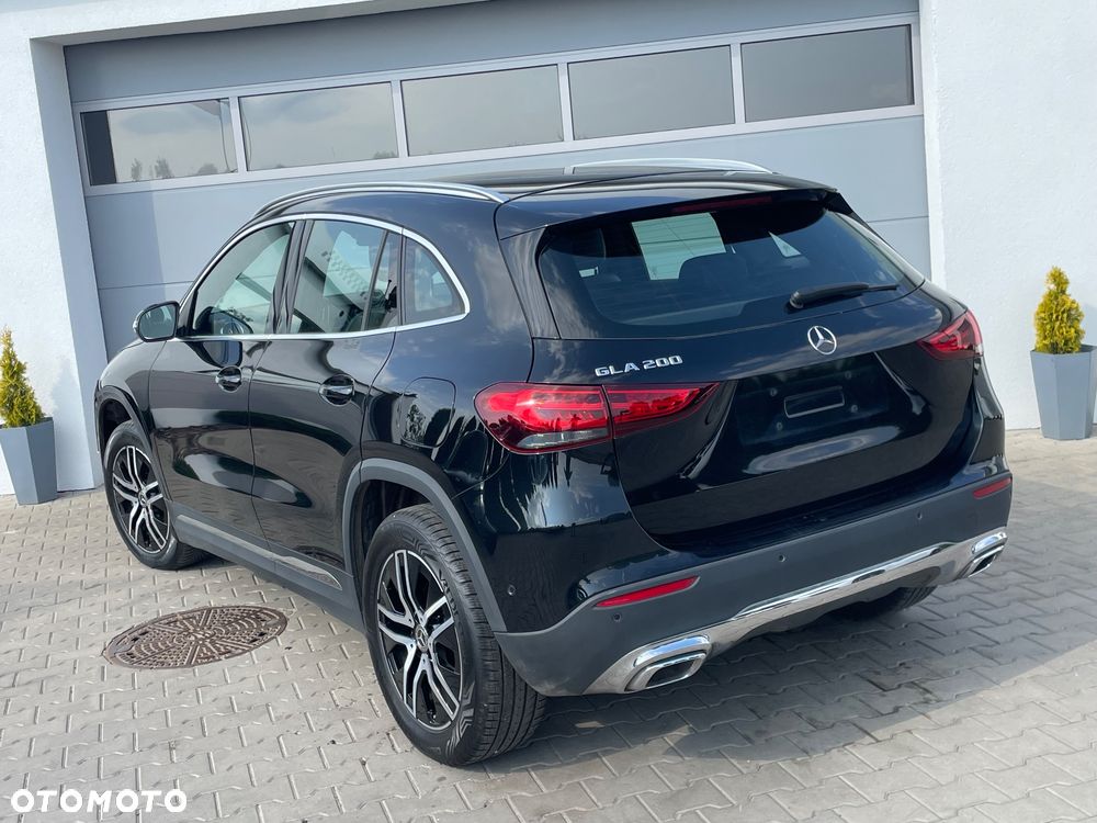 Mercedes-Benz GLA 200 7G-DCT Edition 1 - 3