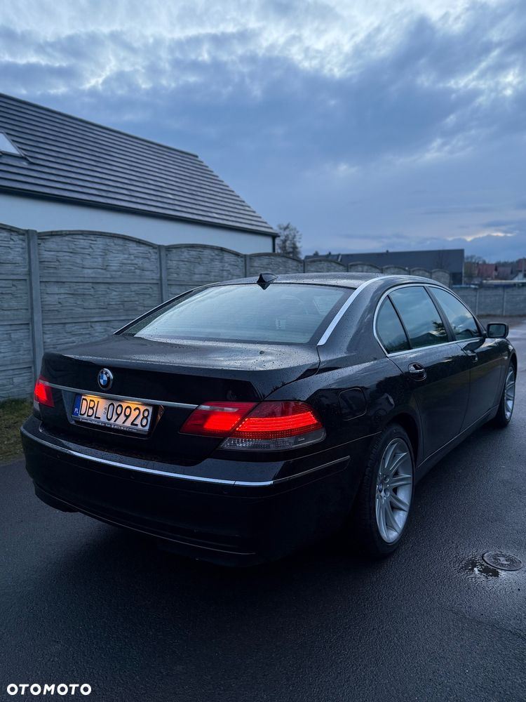 BMW Seria 7 740i L - 2