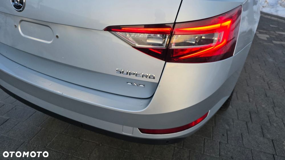 Skoda Superb 2.0 TDI 4x4 Style DSG - 7