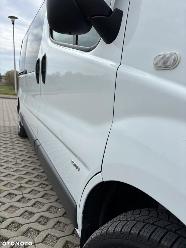 Opel Vivaro - 12