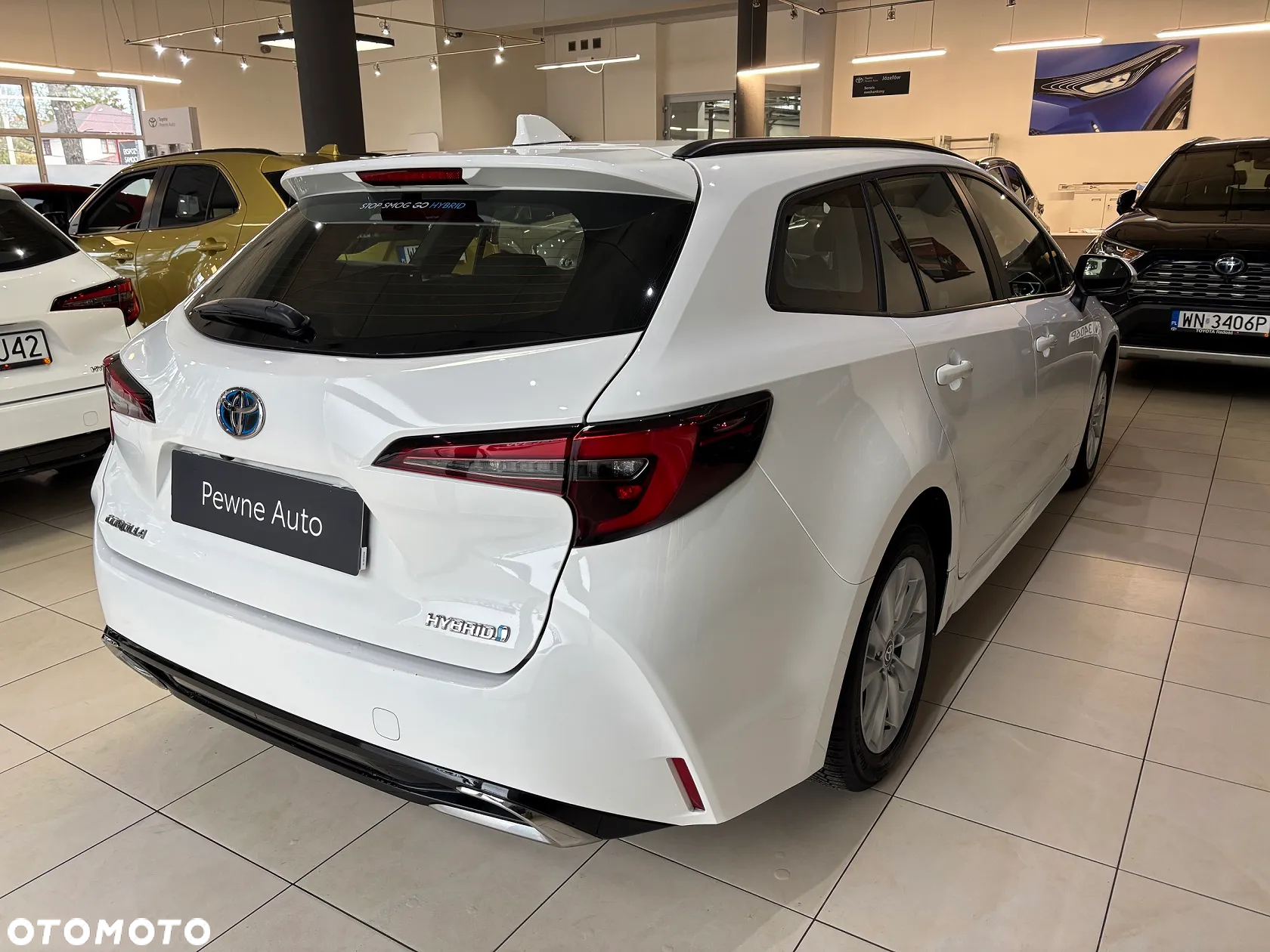 Toyota Corolla 1.8 Hybrid Comfort - 4