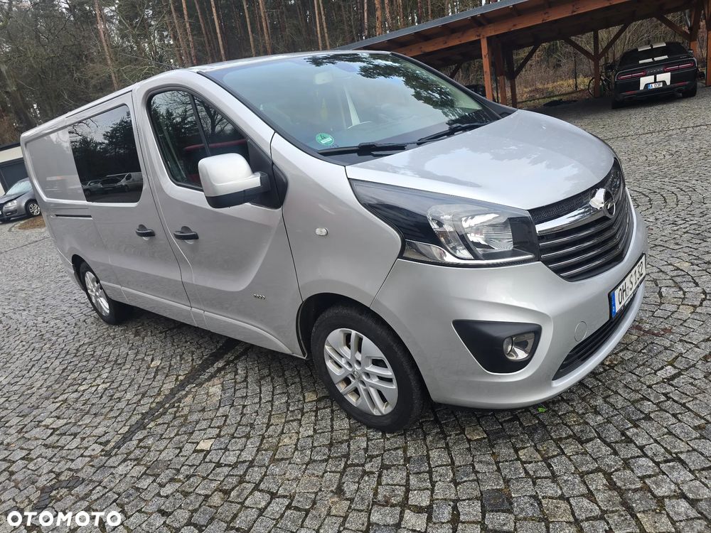 Opel Vivaro - 1