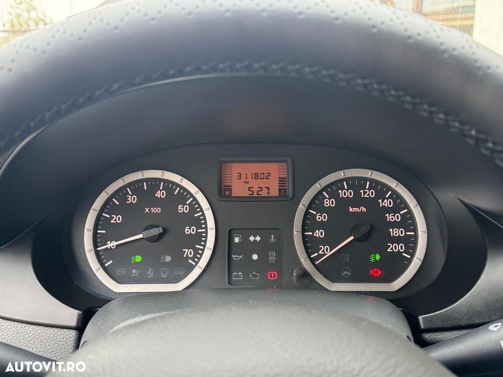 Dacia Logan 1.6 16V Laureate - 11