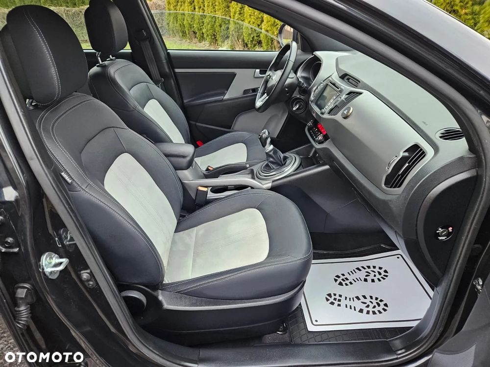 Kia Sportage 1.7 CRDI 2WD ISG Dream-Team Edition - 26