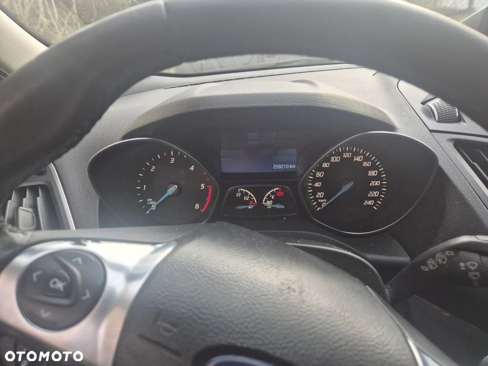 Ford Kuga - 5