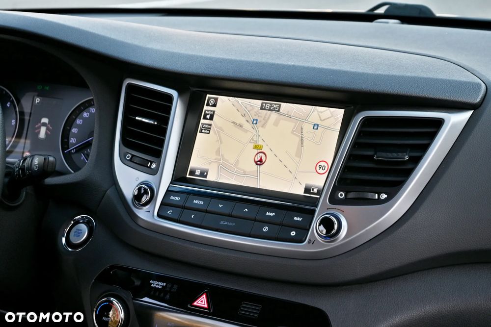 Hyundai Tucson 2.0 CRDI Premium 4WD - 24