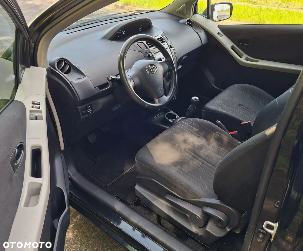 Toyota Yaris 1.0 VVT-i Cool - 5
