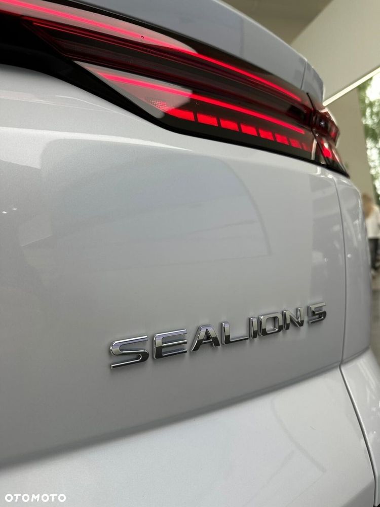 BYD Sealion 5 - 24