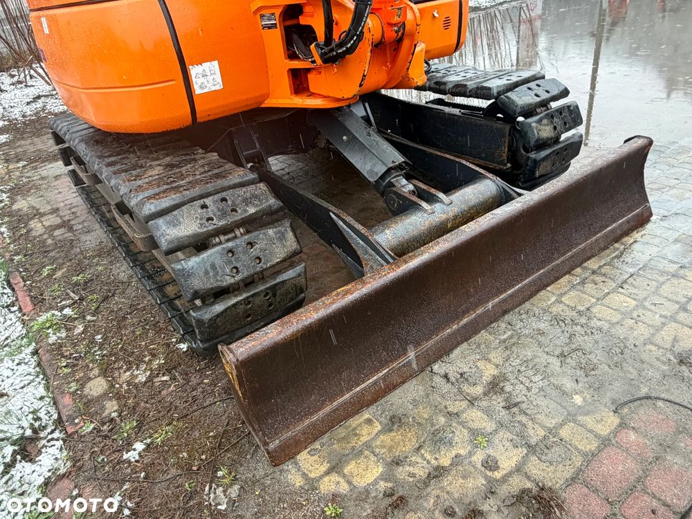 Komatsu Koparka Gąsienicowa 8 ton PC80MR-3. Sprowadzona z Norwegii. Centralne smarowanie!! Maszyna  jak Nowa 2016rok. 3200mtg 3x łamane Ramię. Klima ser.DEKRA. Własna pompa paliwa. Ani deka luzów i wycieków. Gąsienice klepki bez zużycia! Podwozie w pięknym stanie. Okazja Maszyna zadbana!! Po serwisach eksploatacyjnych. - 14