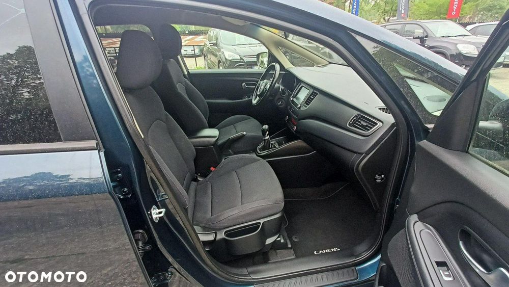 Kia Carens 1.7 CRDi L 7os - 29