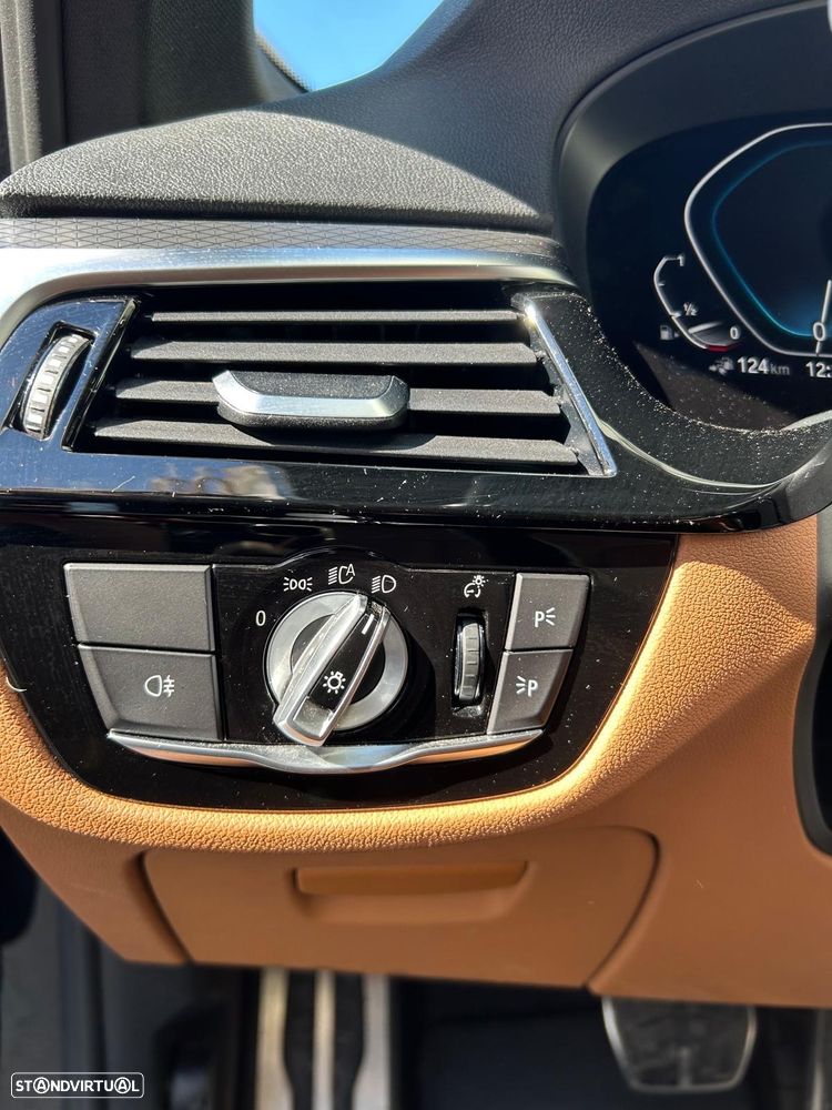 BMW 530 e xDrive Aut. - 12